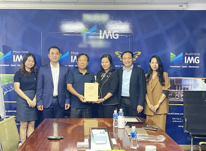 Đại học Quốc gia Hà Nội làm việc với Công ty Cổ phần Đầu tư IMG